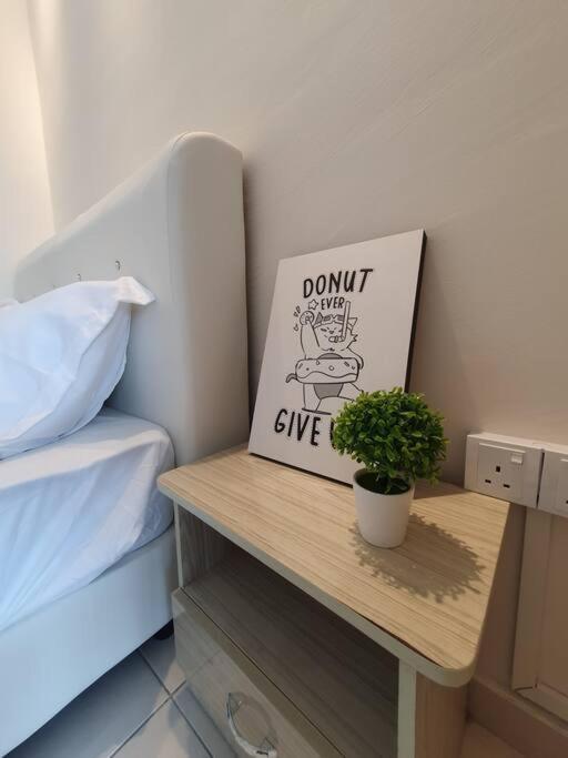 3Storey House 13Pax Family Suite Баян Лепас Екстериор снимка